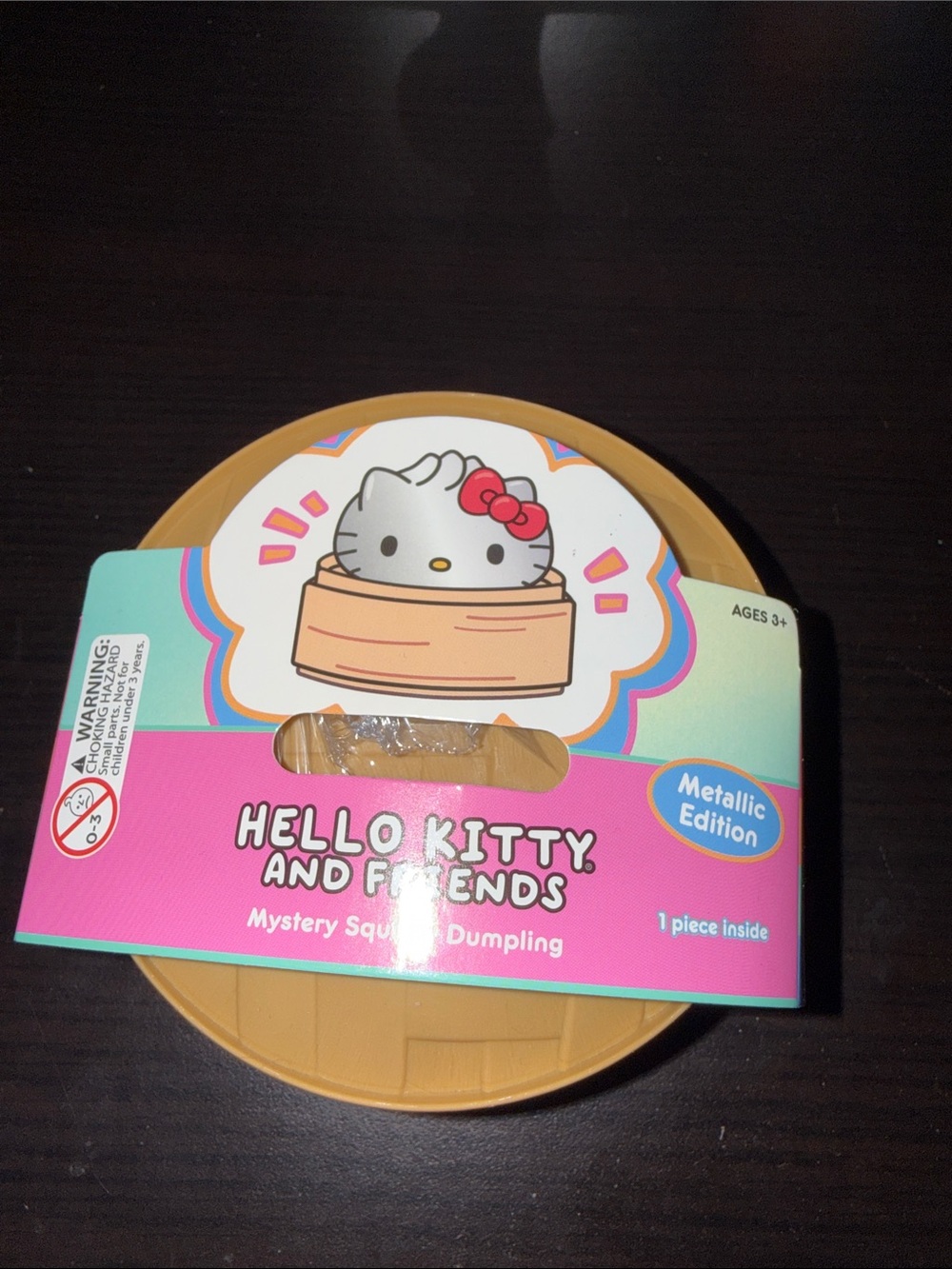 Hello Kitty and Friends Metallic Edition Mystery Squishy Dumplings –